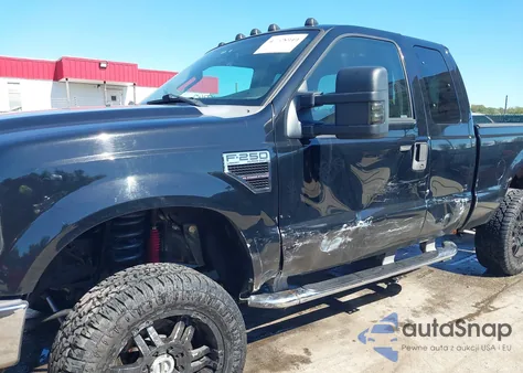 2008 Ford F-250 Fx4/Lariat/Xl/Xlt z USA, uszkodzony, nr VIN 1FTSX21R18EC97582